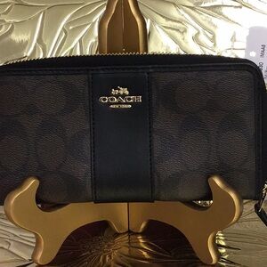 BLACK/BROWN COACH ACCORDION ZIP WALLET IN SIGNATURE CANVAS